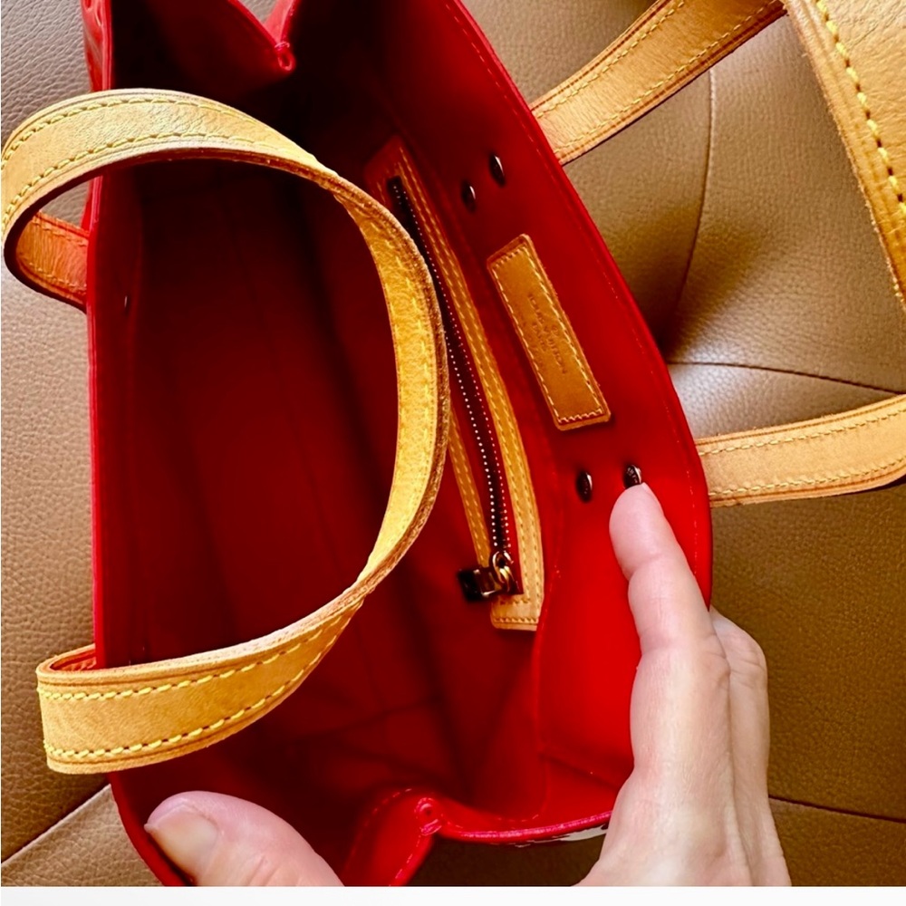 Authentic Louis Vuitton Red Vernis Monogram Tote Bag with Vachetta Handles - Picture 3 of 11